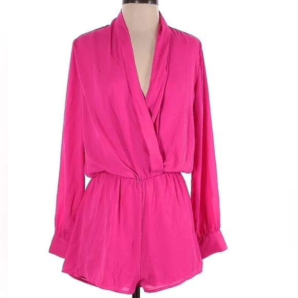 Revolve Superdown Kaycie Drape Neck Romper in Hot Pink elastic waist NWT - Picture 4 of 9